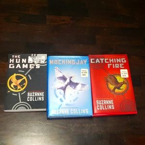 HUNGER GAMES BOOK SERIES